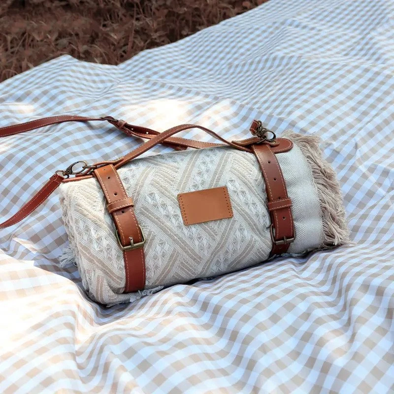 Manta de picnic con flecos azules