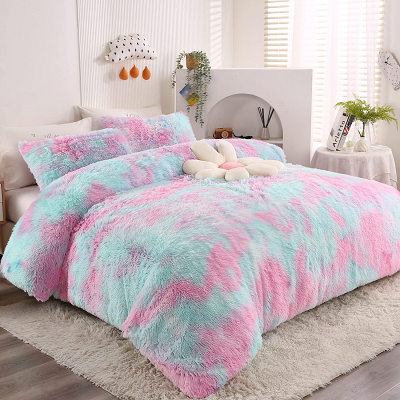 Manta gruesa y cálida de piel sintética.