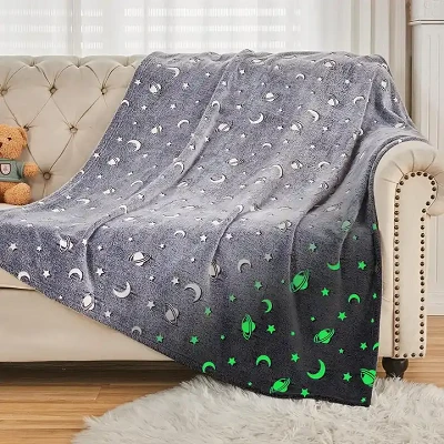 Star Printed Flannel Blanket